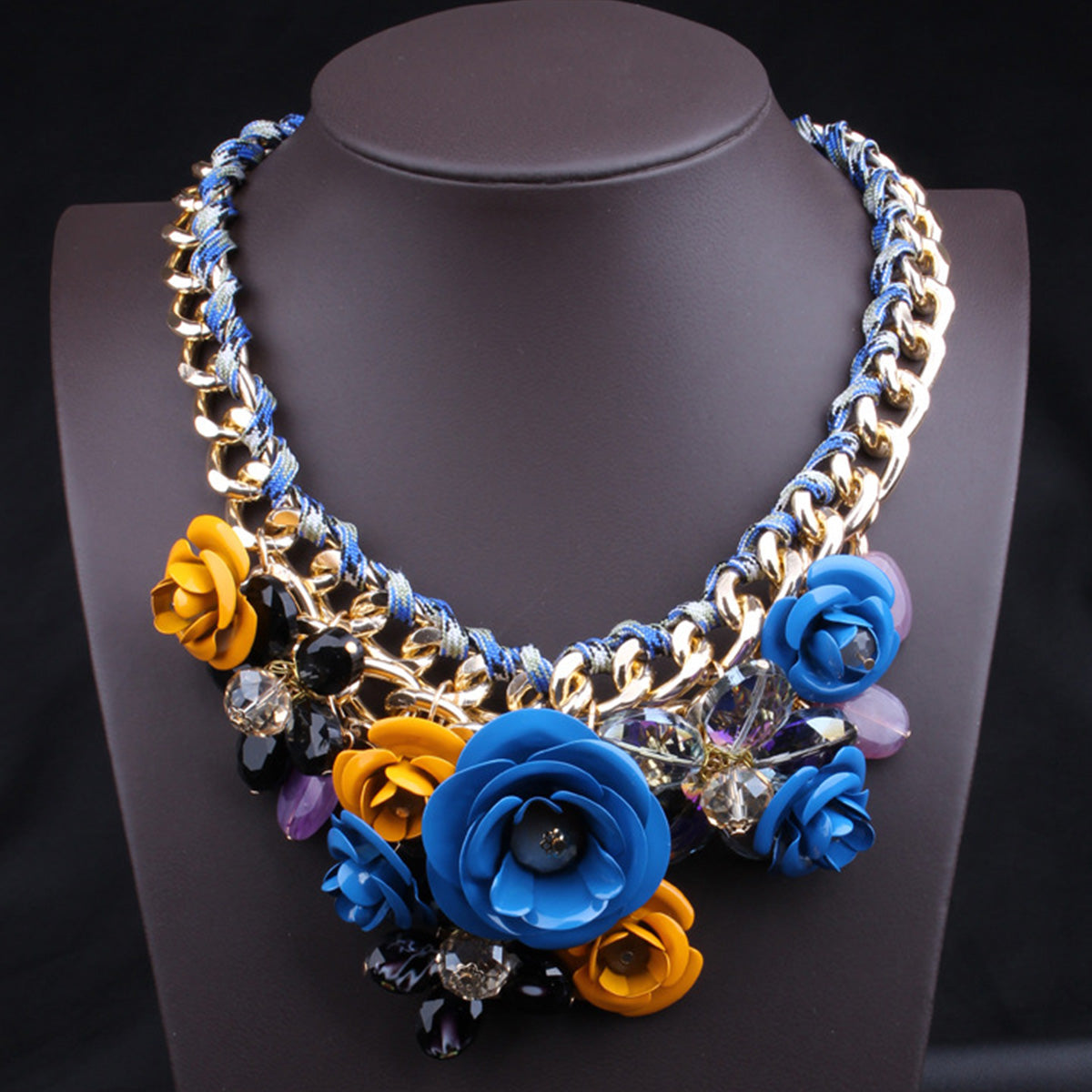 European American Purple Flower Diamond-Studded Clavicle Necklace