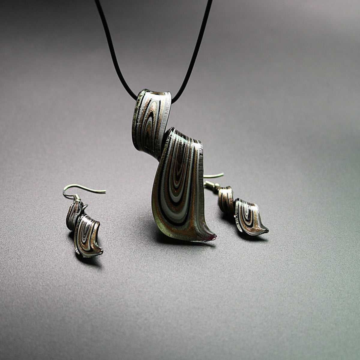 Chinese Style Handmade Spiral Knife Multi-Color Earrings Necklace Set
