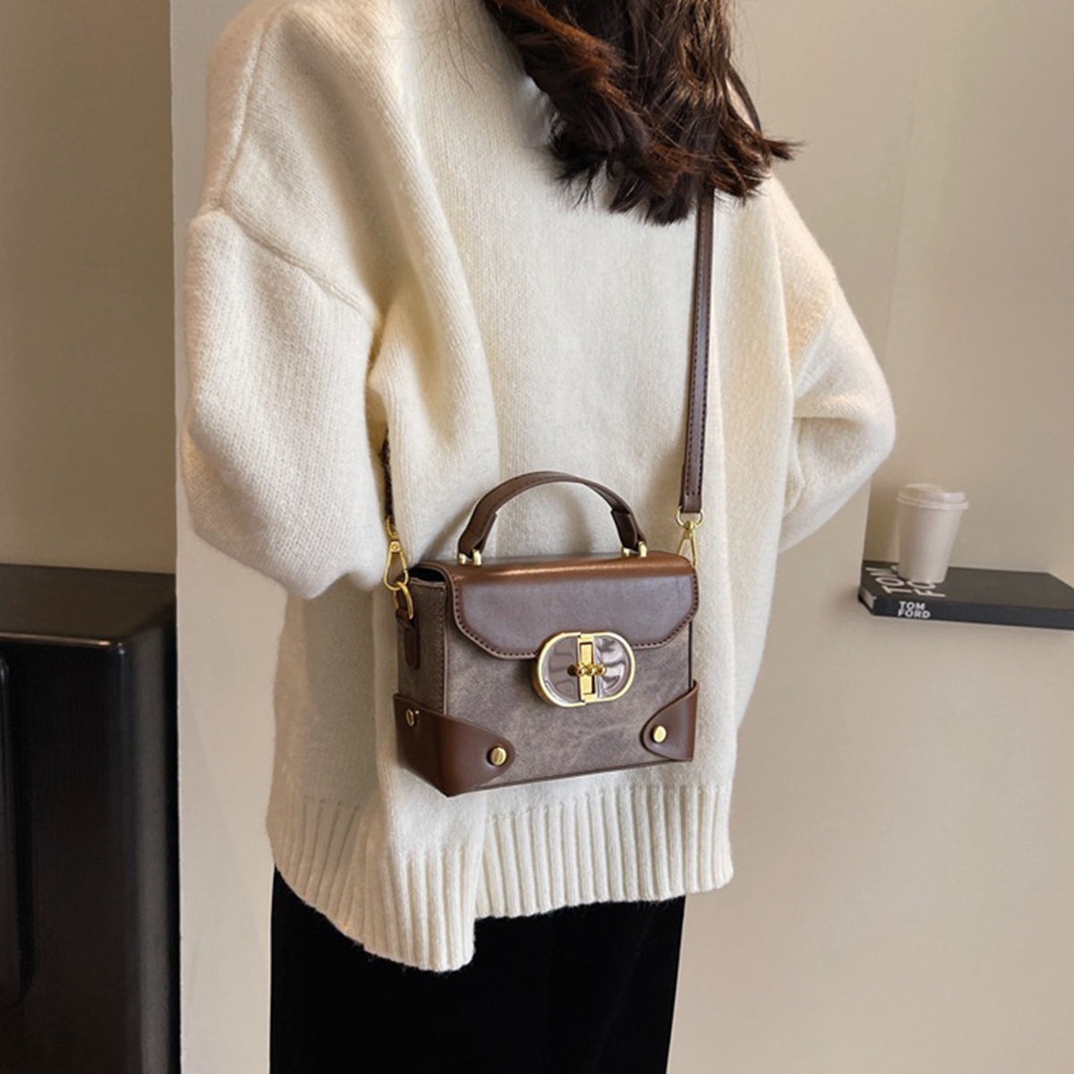 Retro Shoulder Messenger Bag Handbag Small Square Bag
