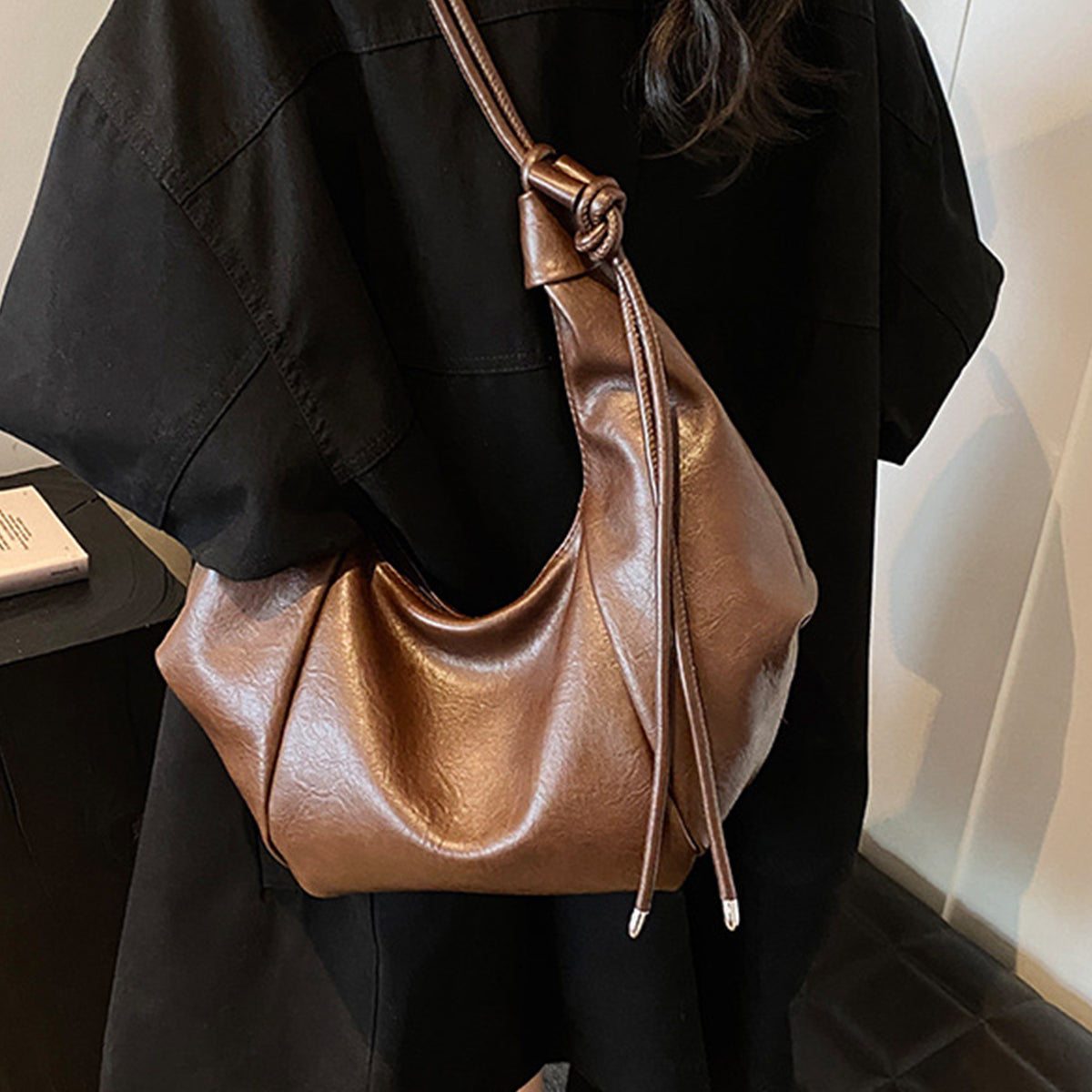 Autumn winter retro crossbody bag dumpling bag