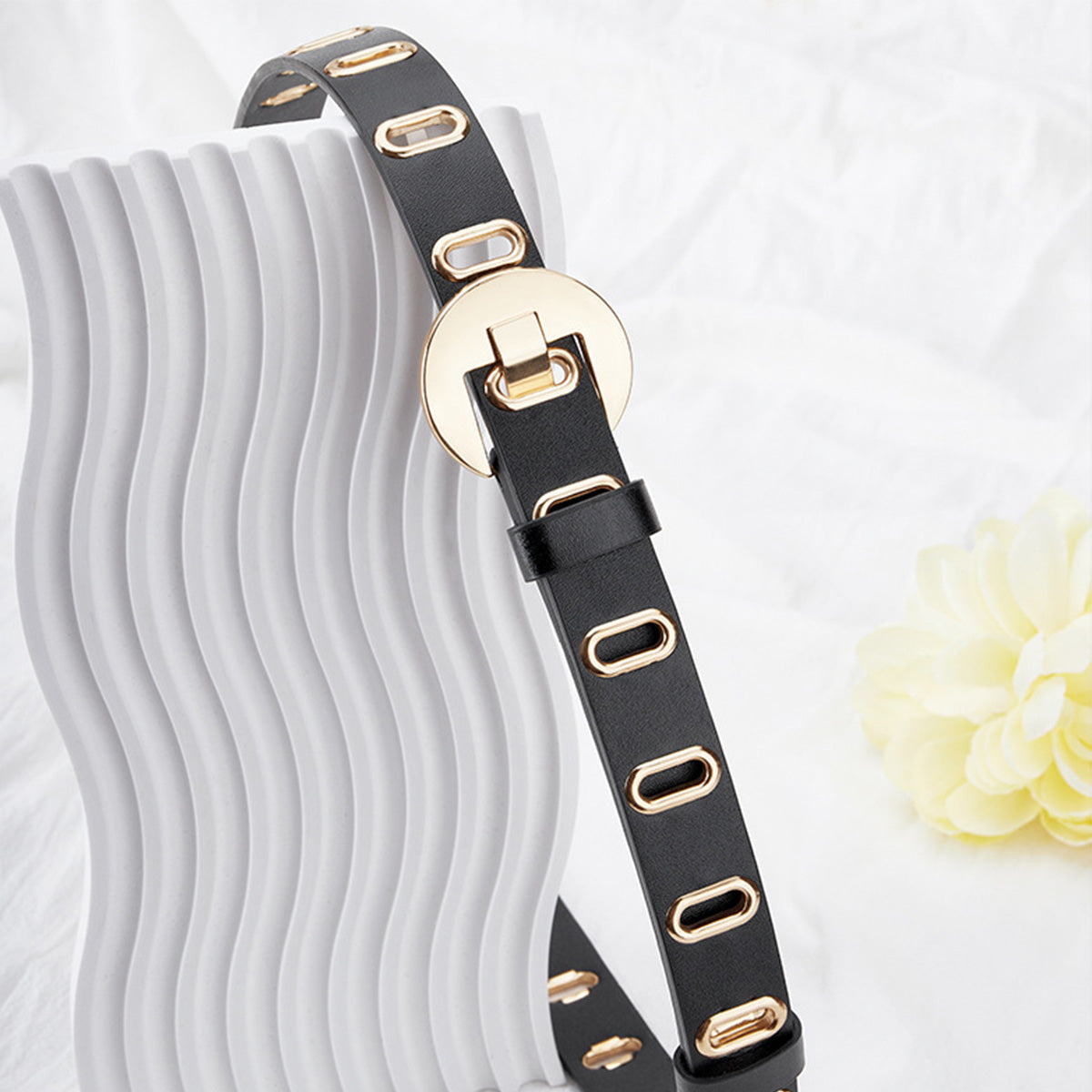 Multi-hole Round Buckle Steam Eyelet Jeans Belt