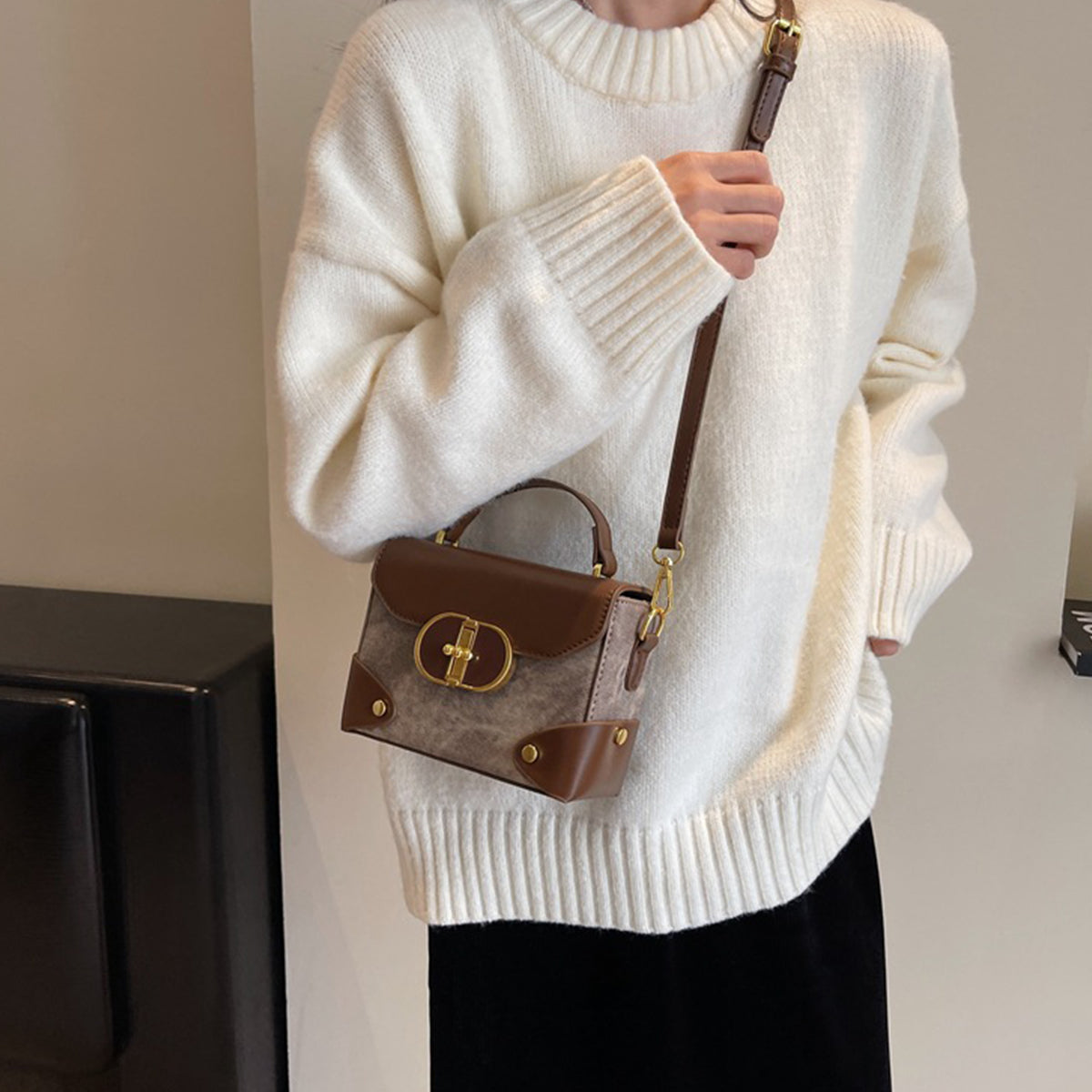 Retro Shoulder Messenger Bag Handbag Small Square Bag
