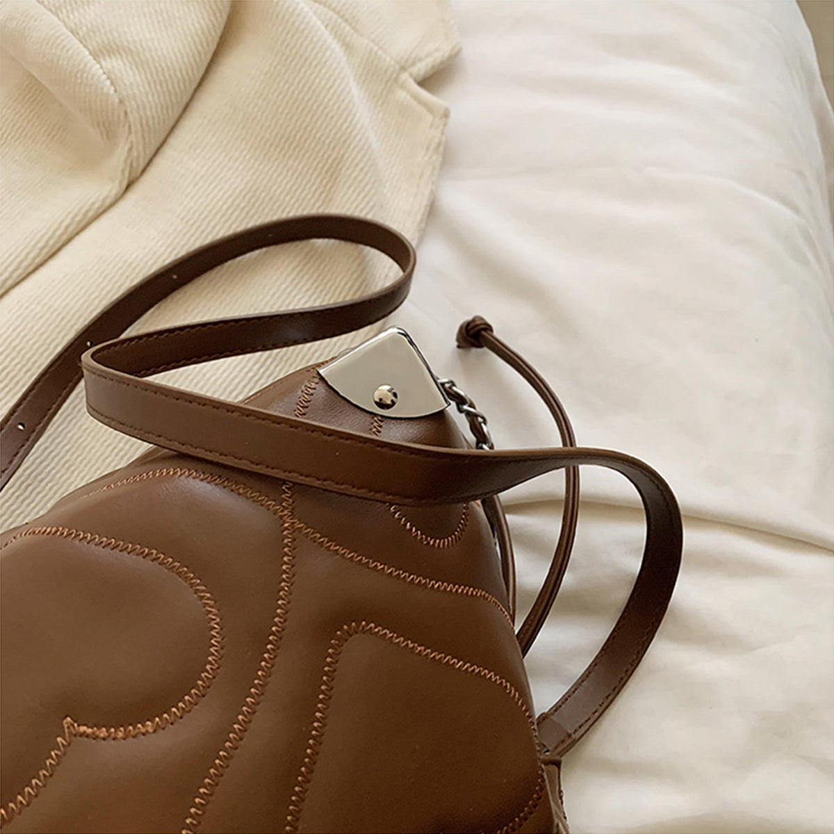 2025 Popular Women's Crossbody Bag Single Shoulder Bucket Bag