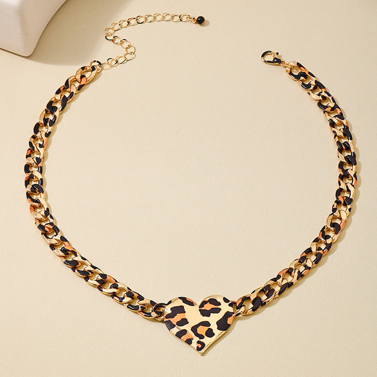 Fashion Retro Metal Leopard Print Heart Necklace