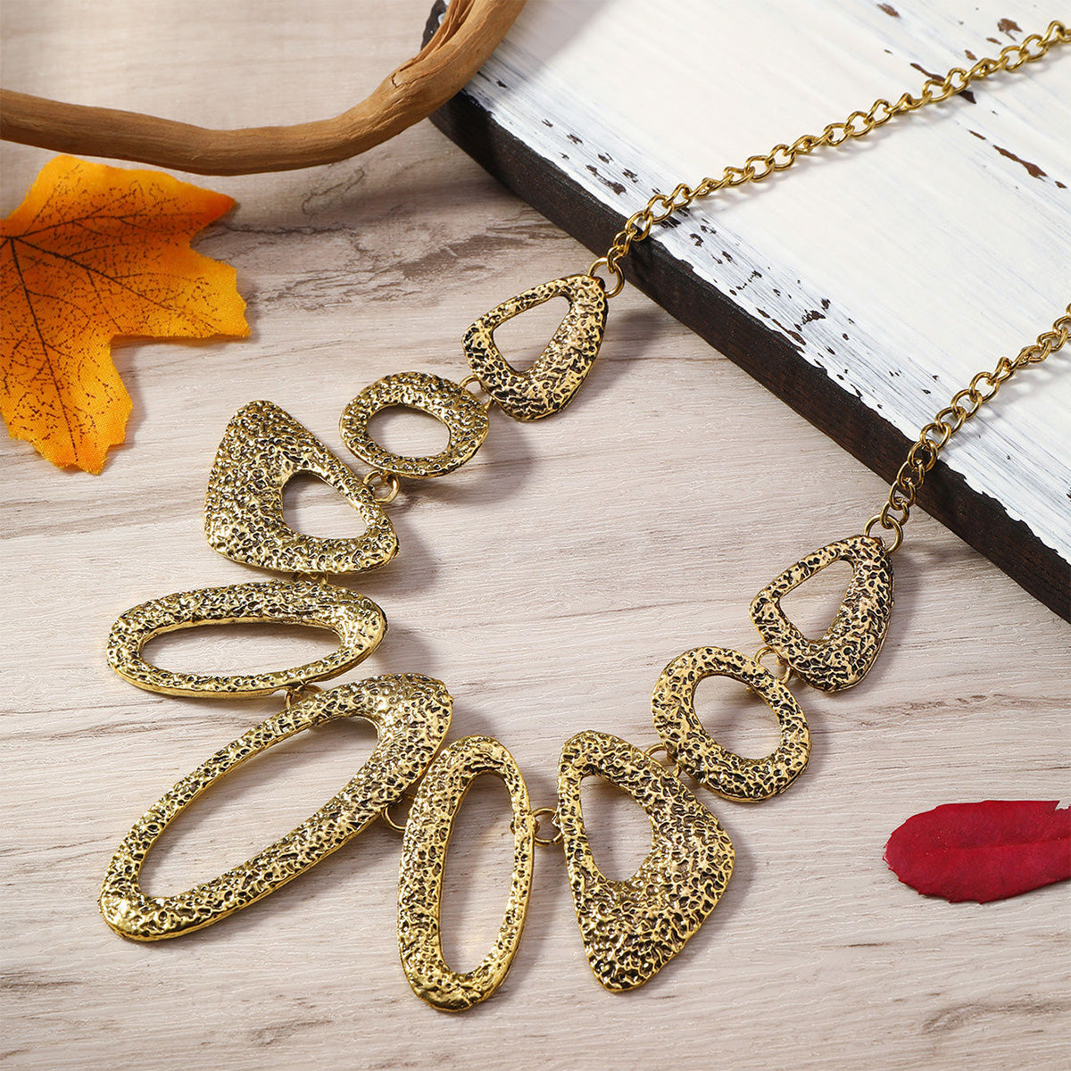 European American Retro Personality Necklace