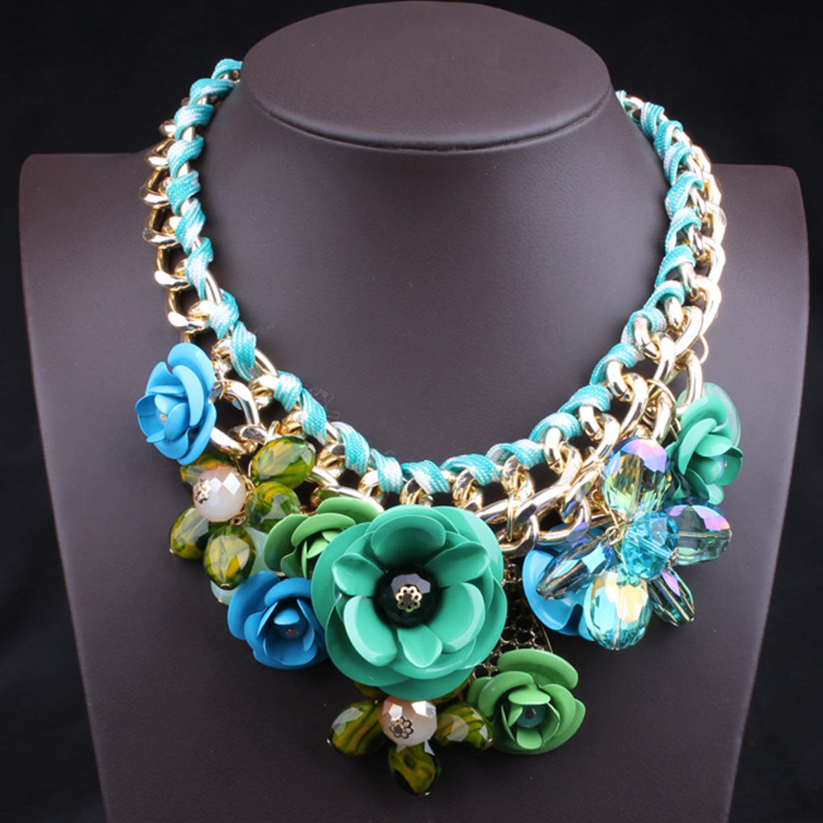 European American Purple Flower Diamond-Studded Clavicle Necklace