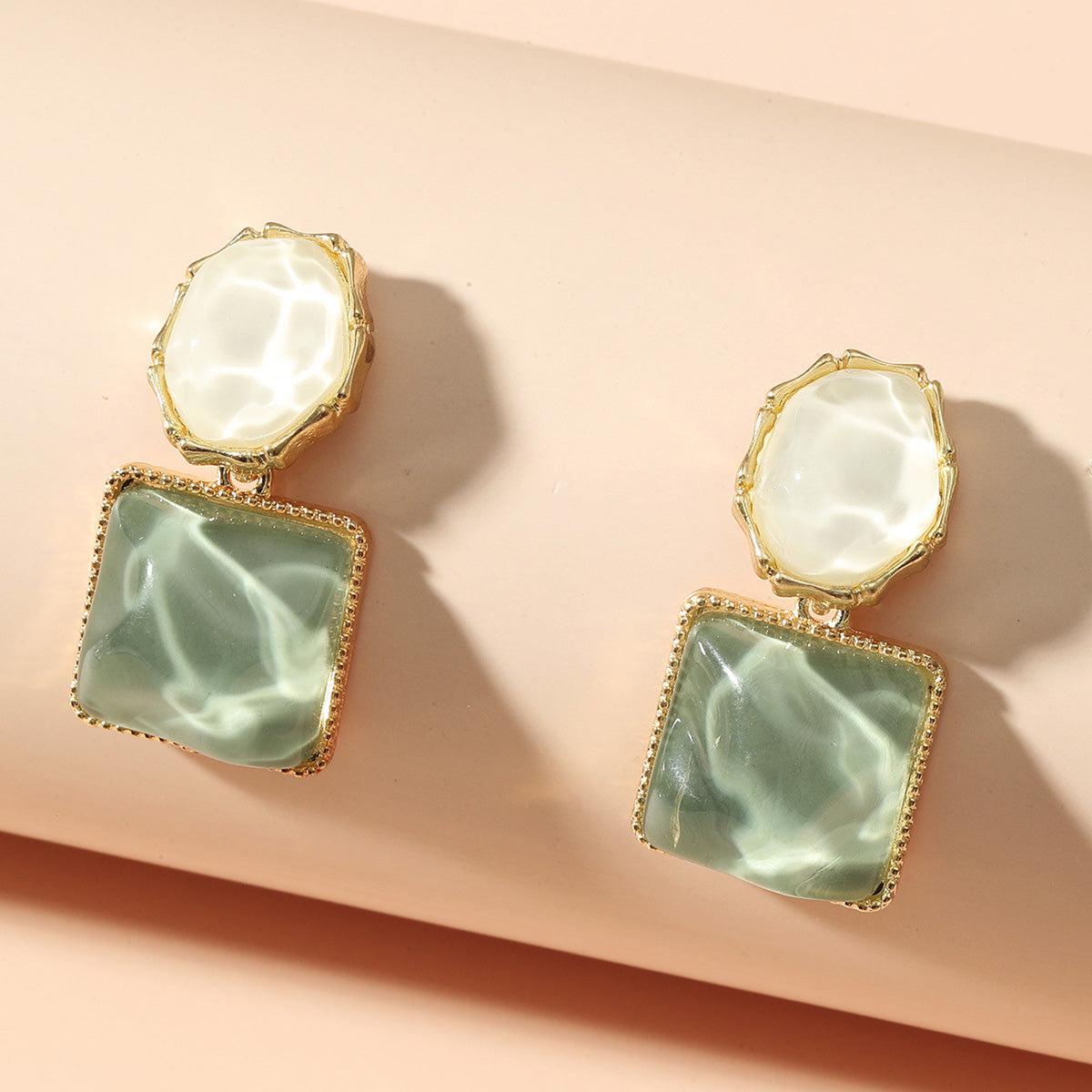 Women Diamond-Shaped Elegant Stylish Earrings