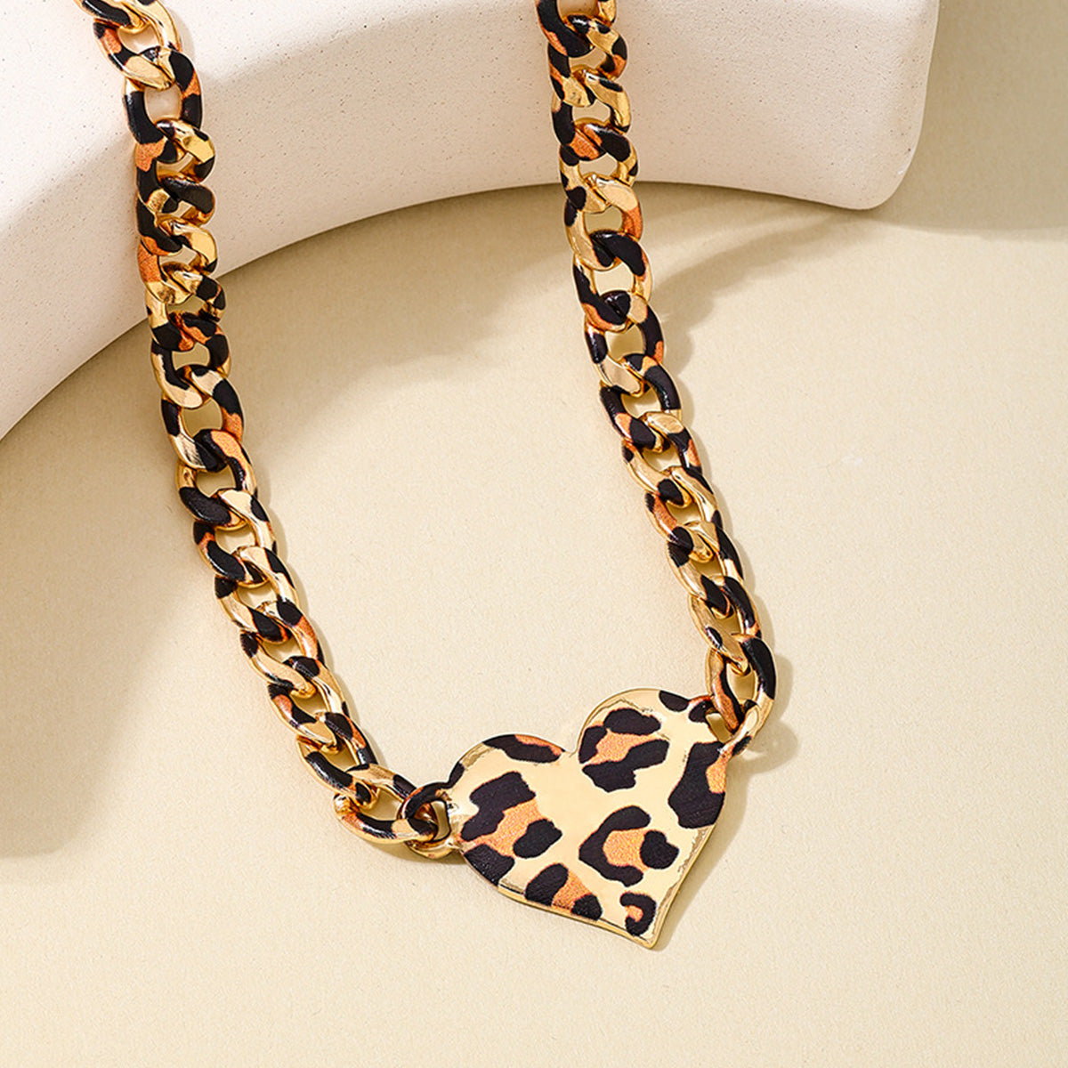 Fashion Retro Metal Leopard Print Heart Necklace