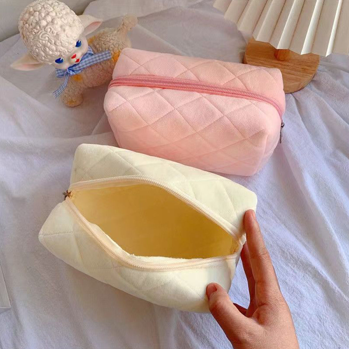 Diamond Quilted Cosmetic Bag Hand-held Storage Bag