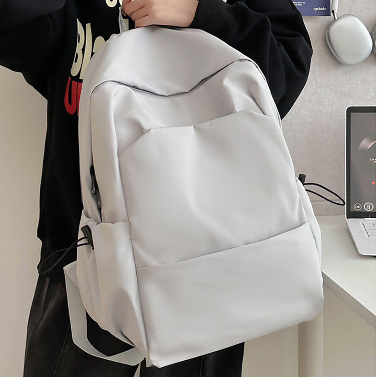 Fashionable Commuter Travel Backpack for Middle School Students