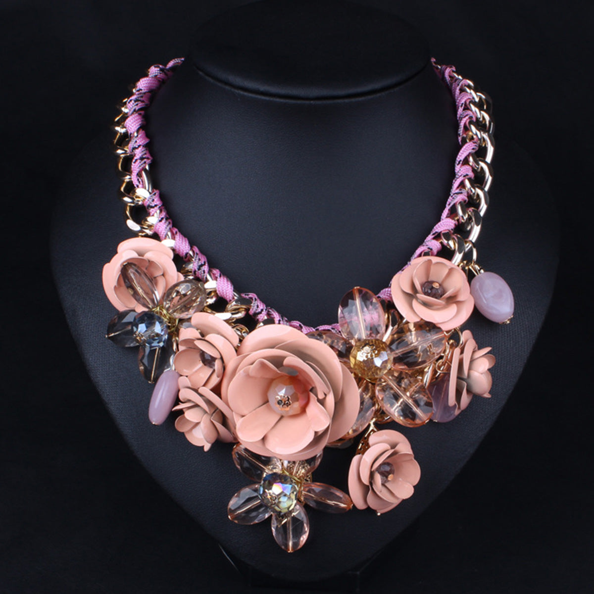 European American Purple Flower Diamond-Studded Clavicle Necklace