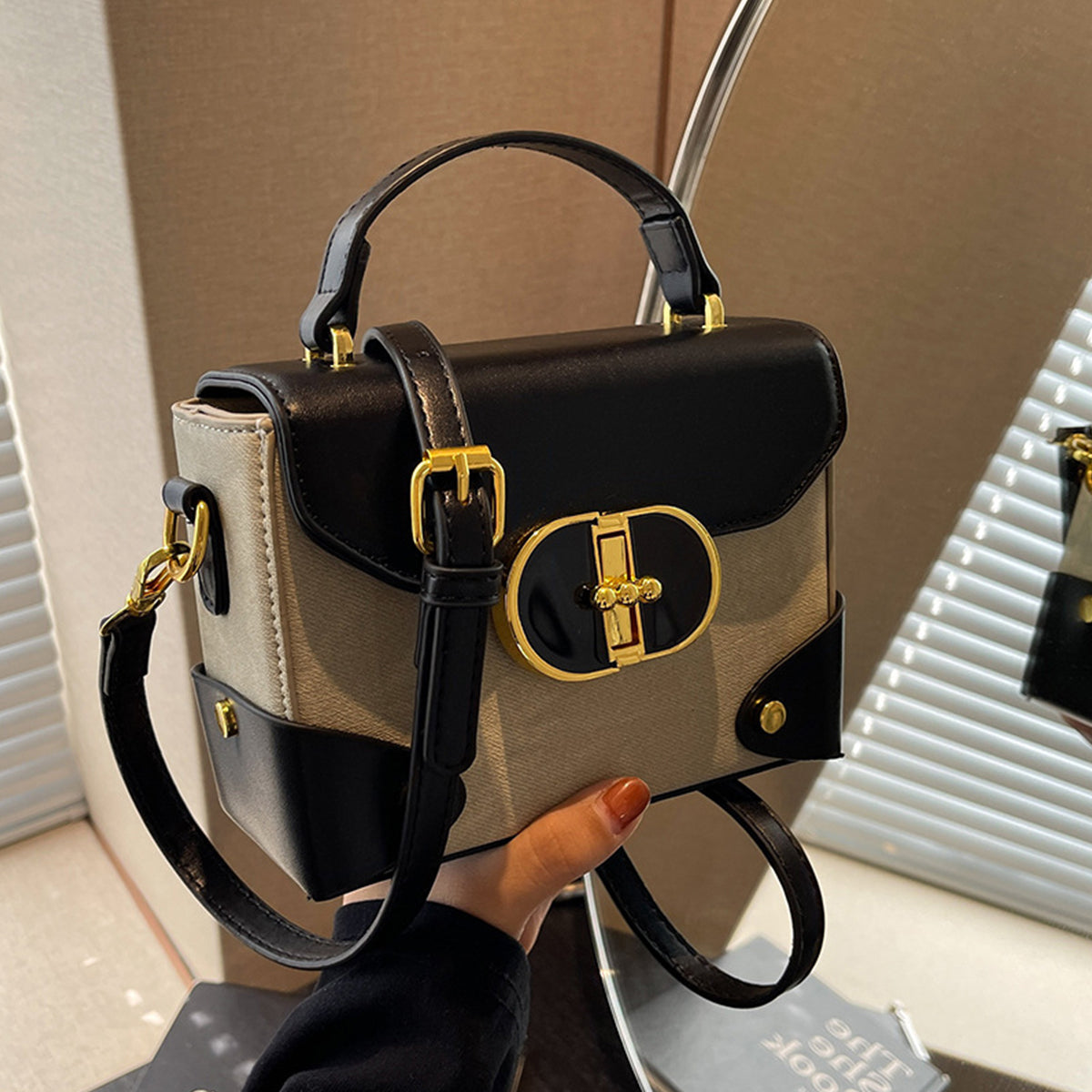 Retro Shoulder Messenger Bag Handbag Small Square Bag