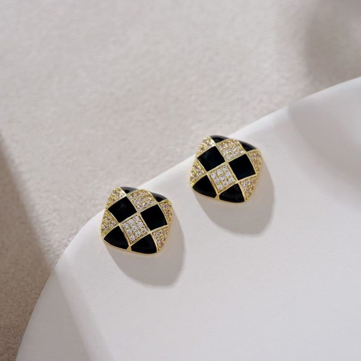 Checkerboard Square Temperament Versatile Earrings