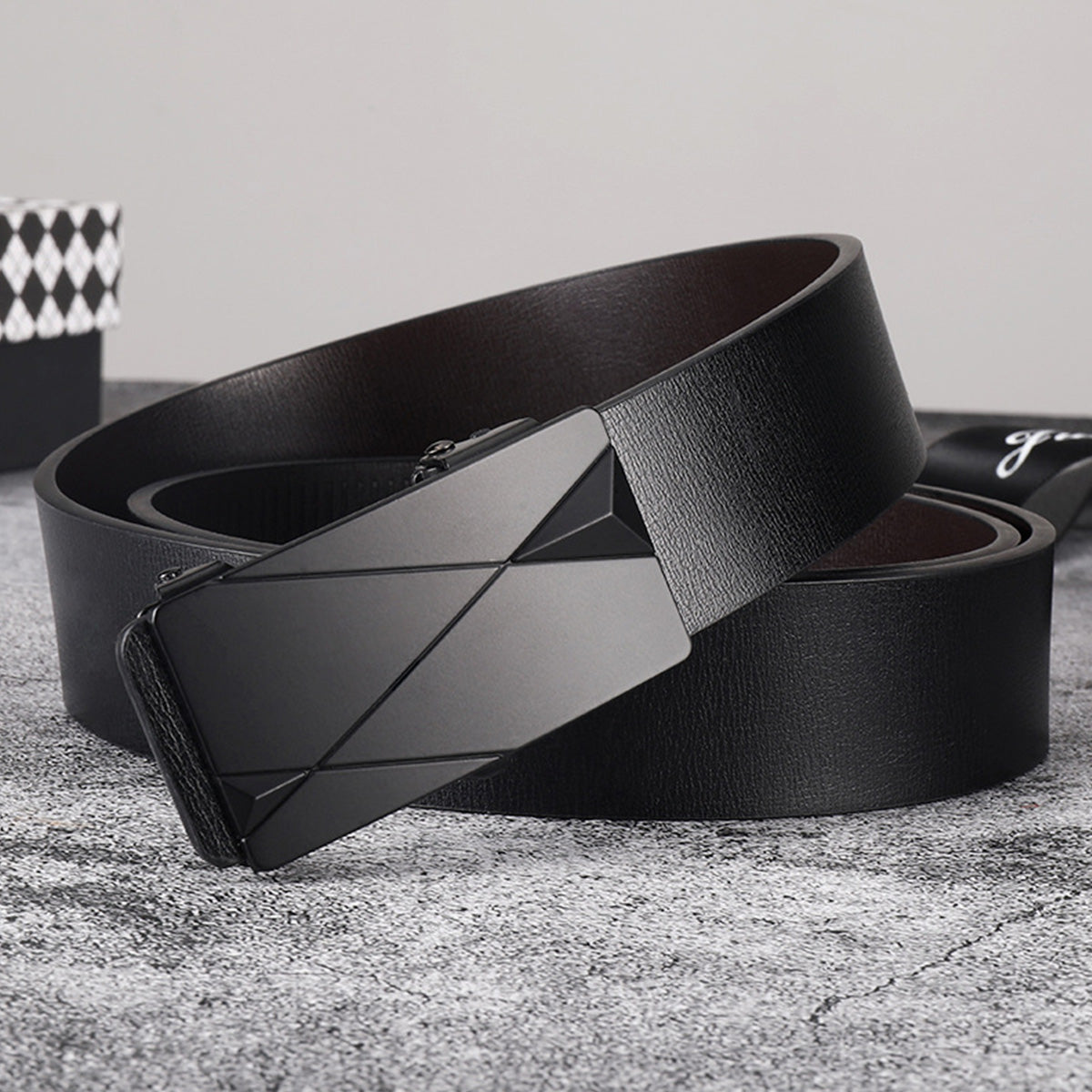 Men's Trendy Business Belt Without Toothless Buckle