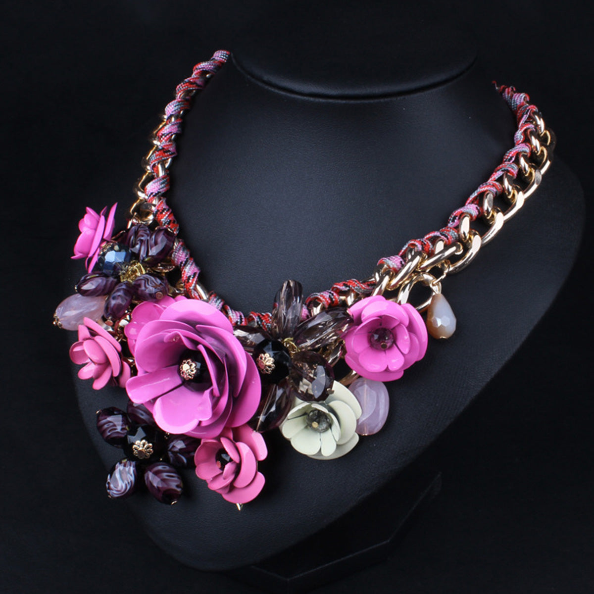 European American Purple Flower Diamond-Studded Clavicle Necklace
