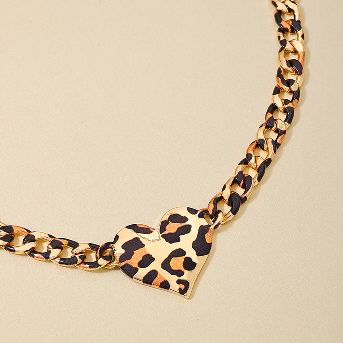 Fashion Retro Metal Leopard Print Heart Necklace