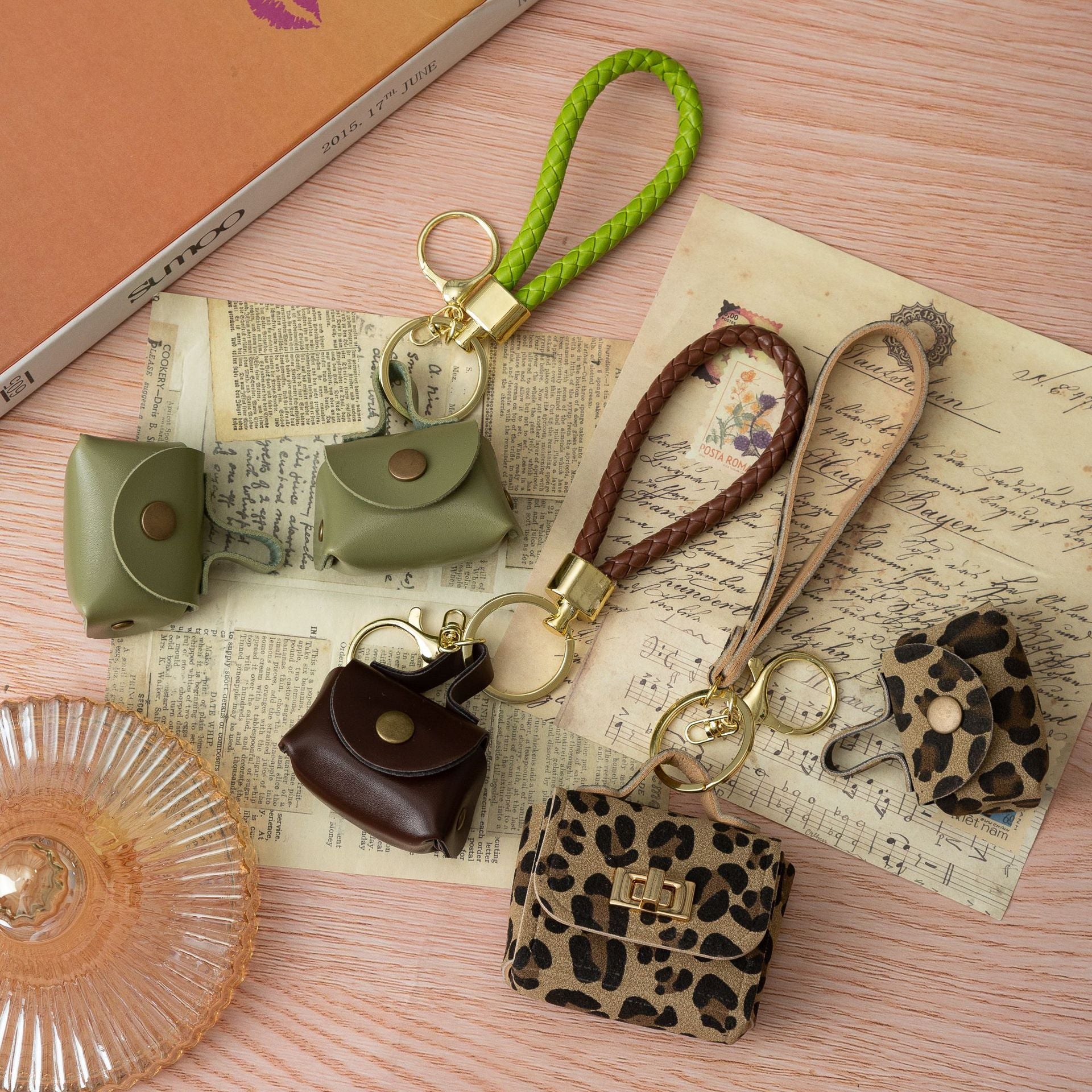 New Creative Zero Wallet Keychain Cute Girl Bag Pendant Car Keychain Backpack Hanger Small Gift