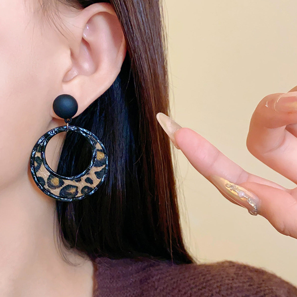 Silver Needle Artificial Leather Leopard Round Earrings