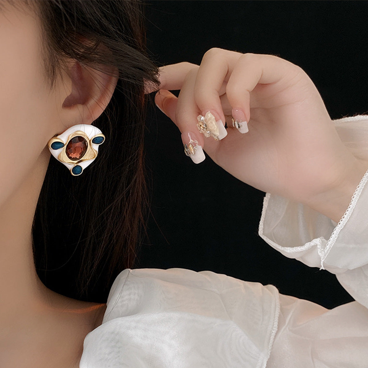 Silver Needle Triangle High-end Earrings