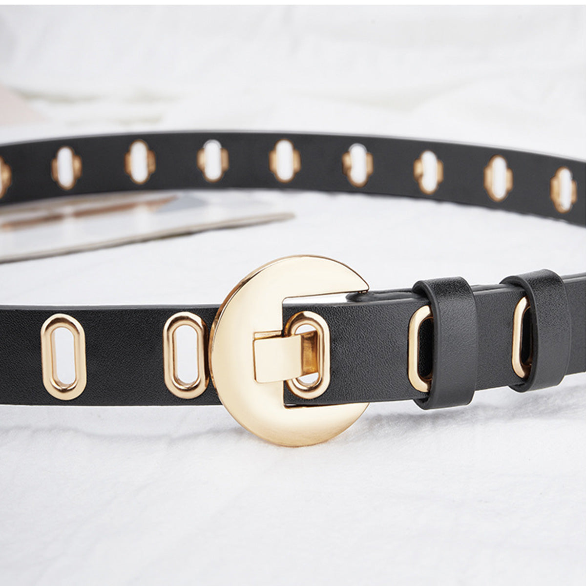 Multi-hole Round Buckle Steam Eyelet Jeans Belt