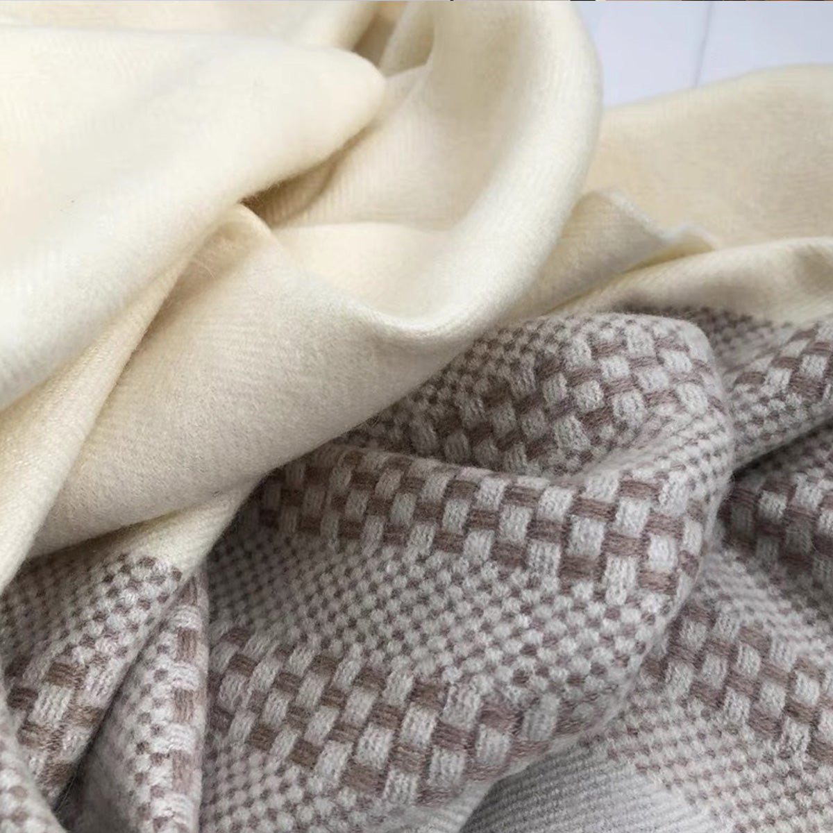 Ins Wool Ball Women's Winter Warm Scarf