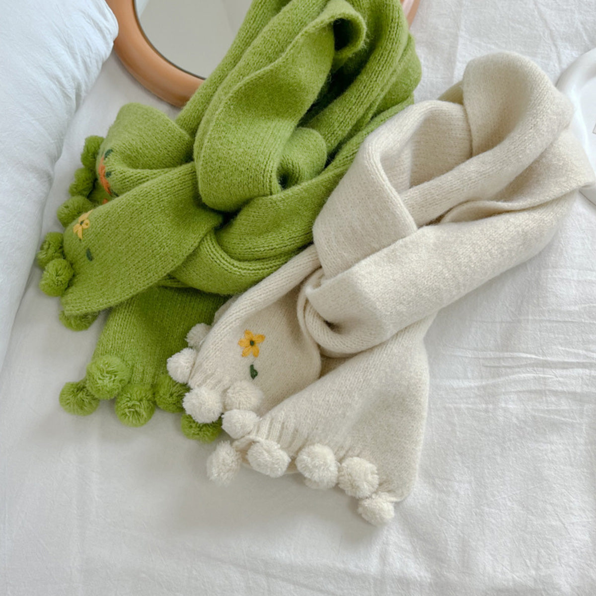 2024 New Cute Little Flower Ball Green Knitted Scarf