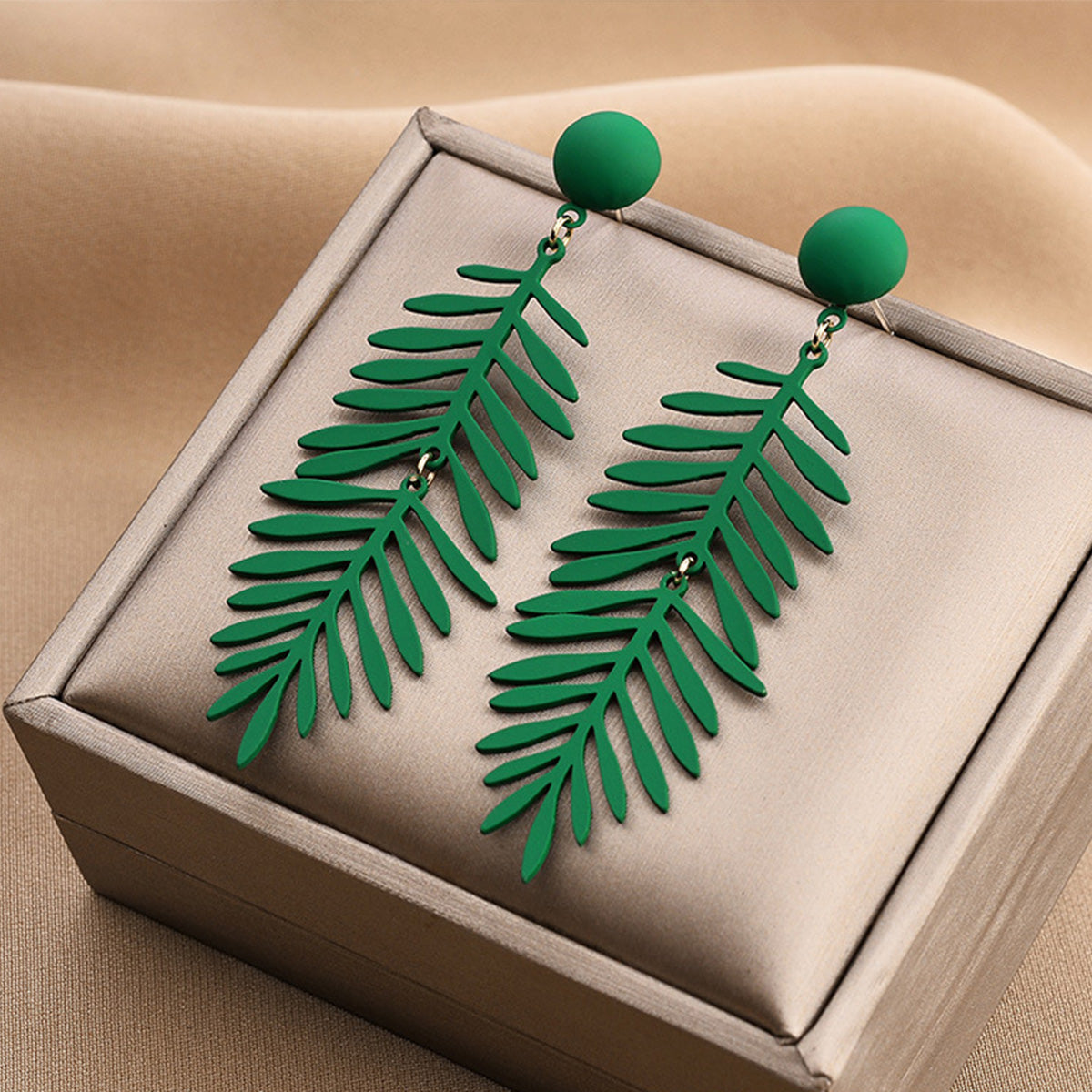 Silver Needle Korean Retro Green Leaf Earrings