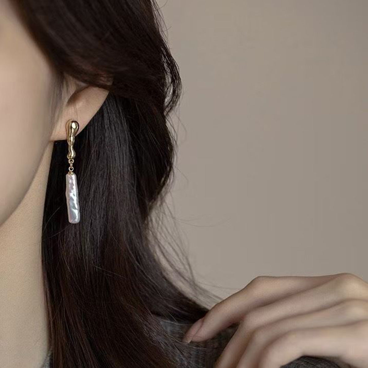 Simple Slender Baroque Opposite-Sex Pearl Earrings
