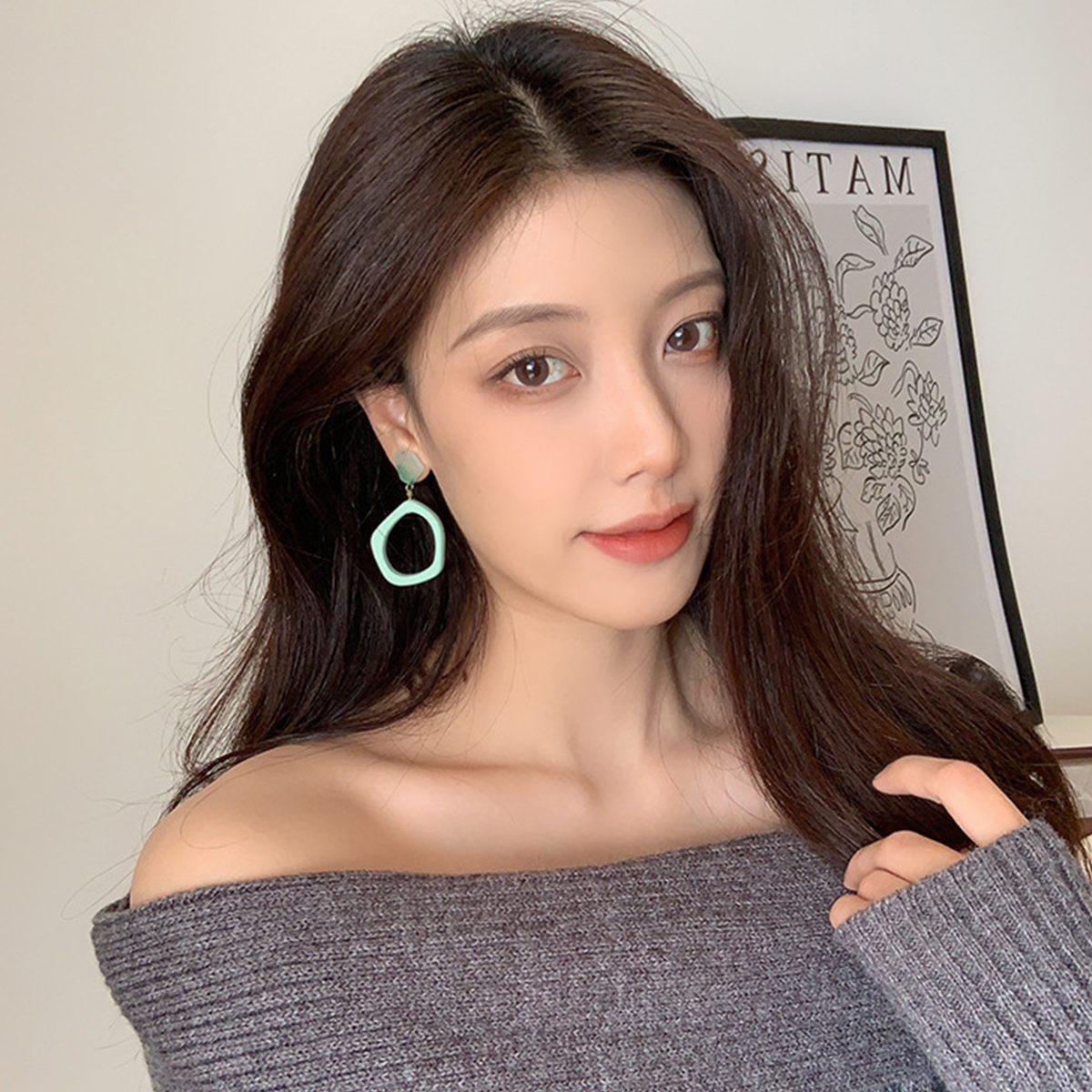 Etro Hong Kong Style Design Acrylic Earrings