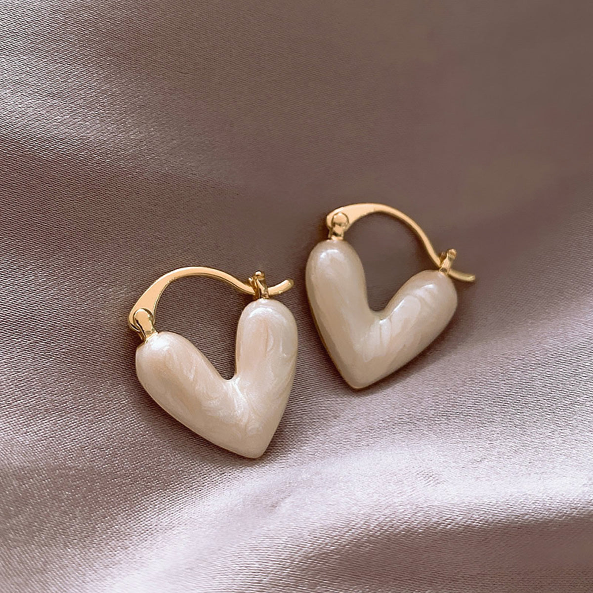 Women's Love Heart High-End Peach Heart Earrings