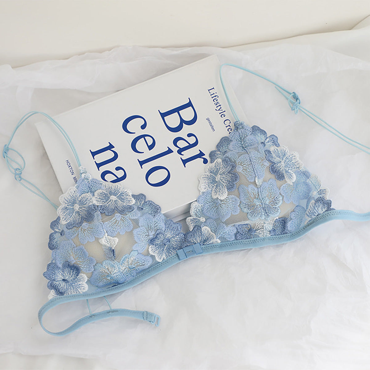 French Heavy Embroidery Lace Hollowed-Out Bra
