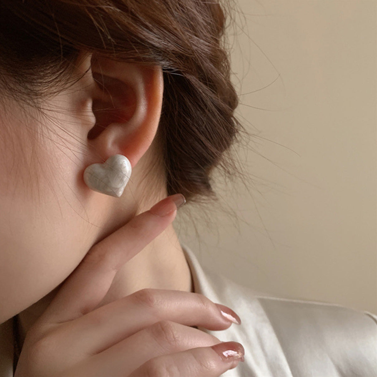 Oil Dripping Love Fashion Heart Earrings