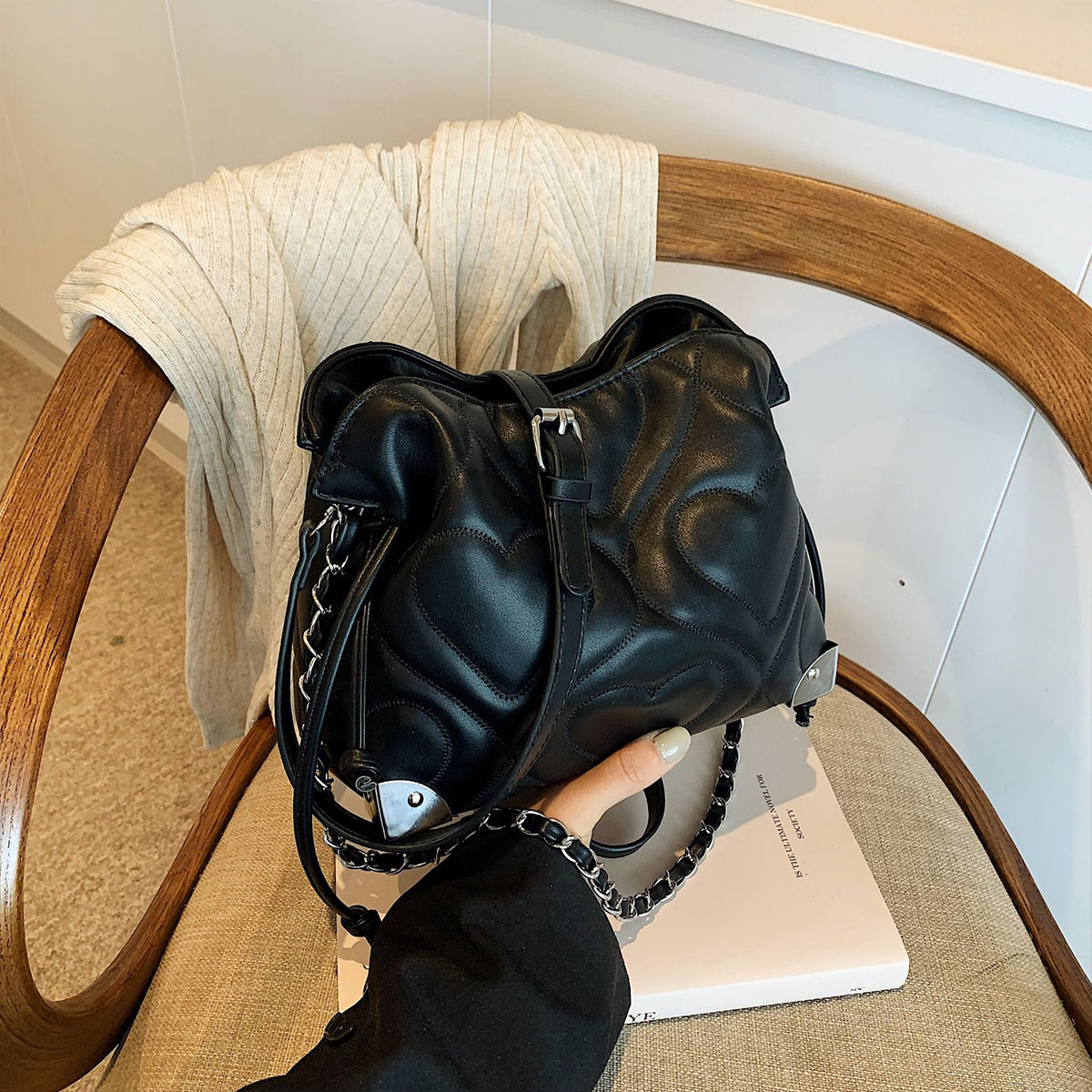 2025 Popular Women's Crossbody Bag Single Shoulder Bucket Bag
