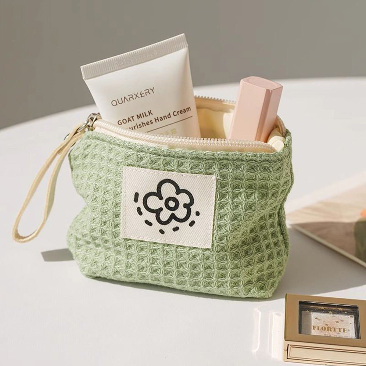 Cute Simple Fresh Flower Coin Purse