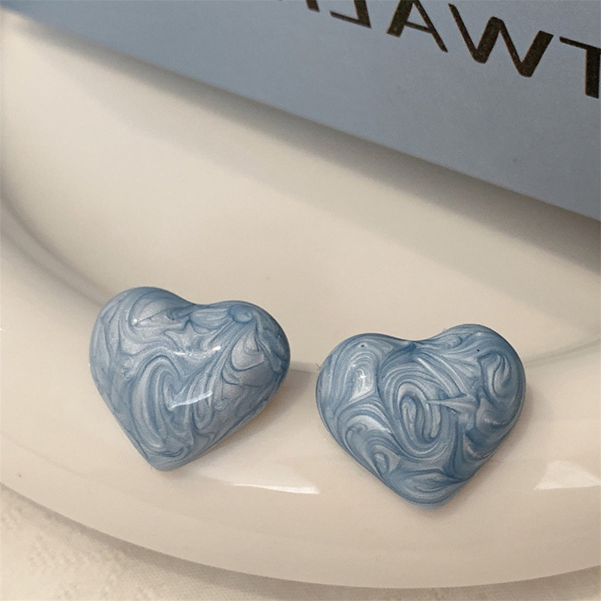 Oil Dripping Love Fashion Heart Earrings