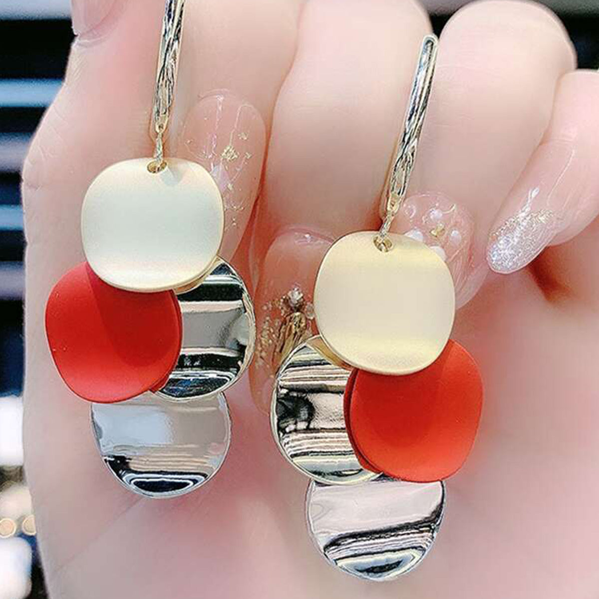 Fashion High-End Disc Silver Needle Earrings