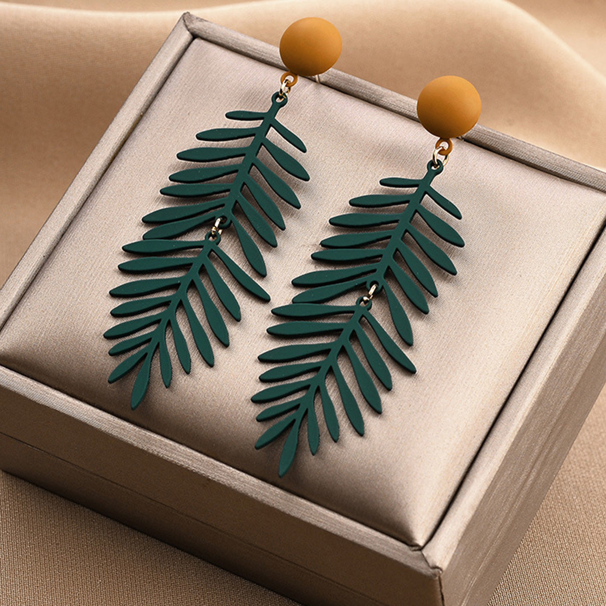 Silver Needle Korean Retro Green Leaf Earrings