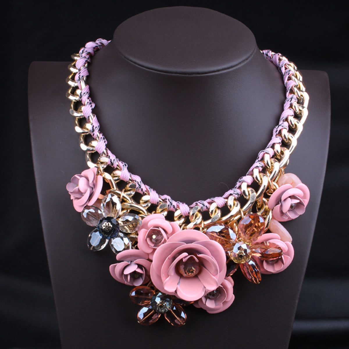 European American Purple Flower Diamond-Studded Clavicle Necklace