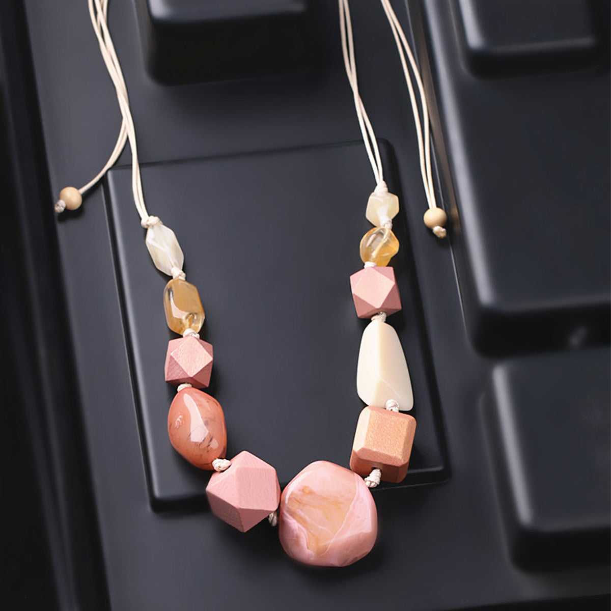 New Style Personality Temperament Small Skirt Shirt Necklace