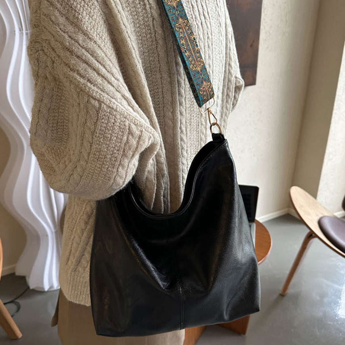 Single Shoulder Crossbody Large Capacity PU Bag