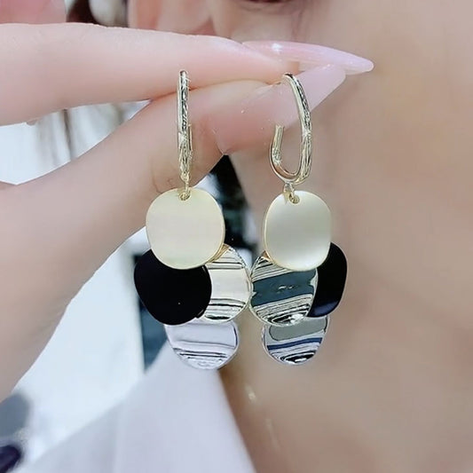 Fashion High-End Disc Silver Needle Earrings