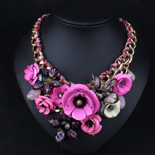 European American Purple Flower Diamond-Studded Clavicle Necklace