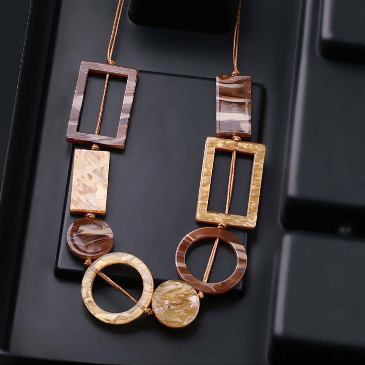 New Style Personality Temperament Small Skirt Shirt Necklace