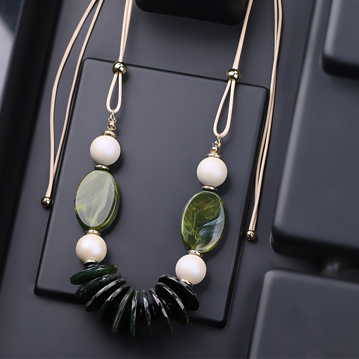 New Style Personality Temperament Small Skirt Shirt Necklace