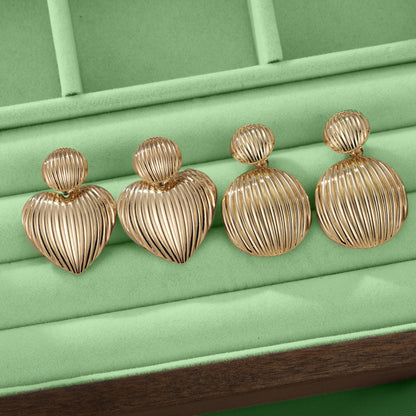 Ladies' Simple Shell Texture Heart-Shaped Earrings