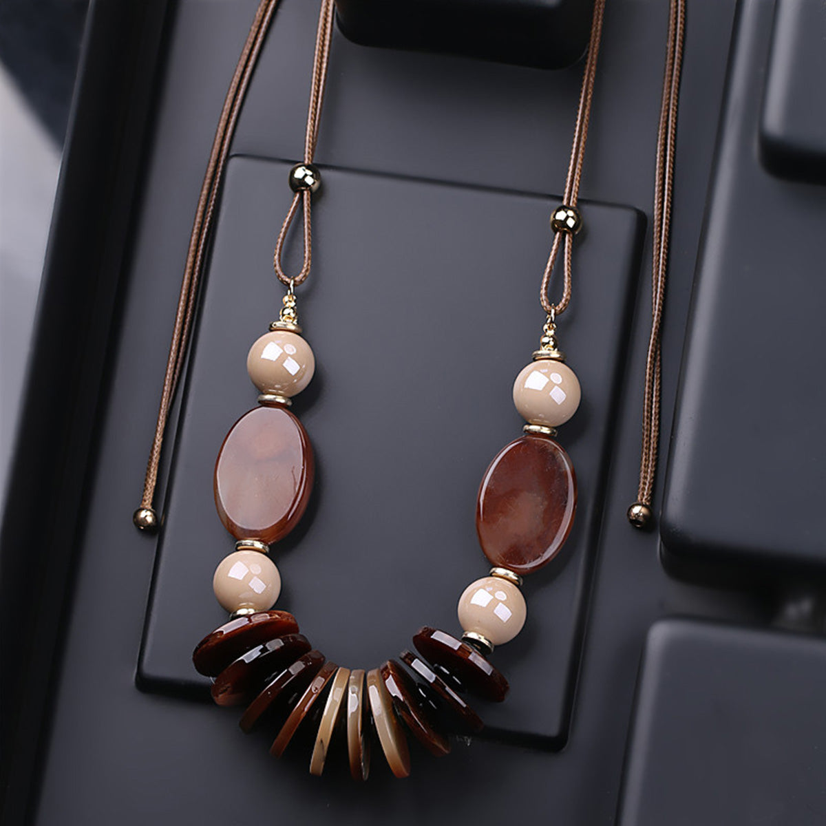 New Style Personality Temperament Small Skirt Shirt Necklace