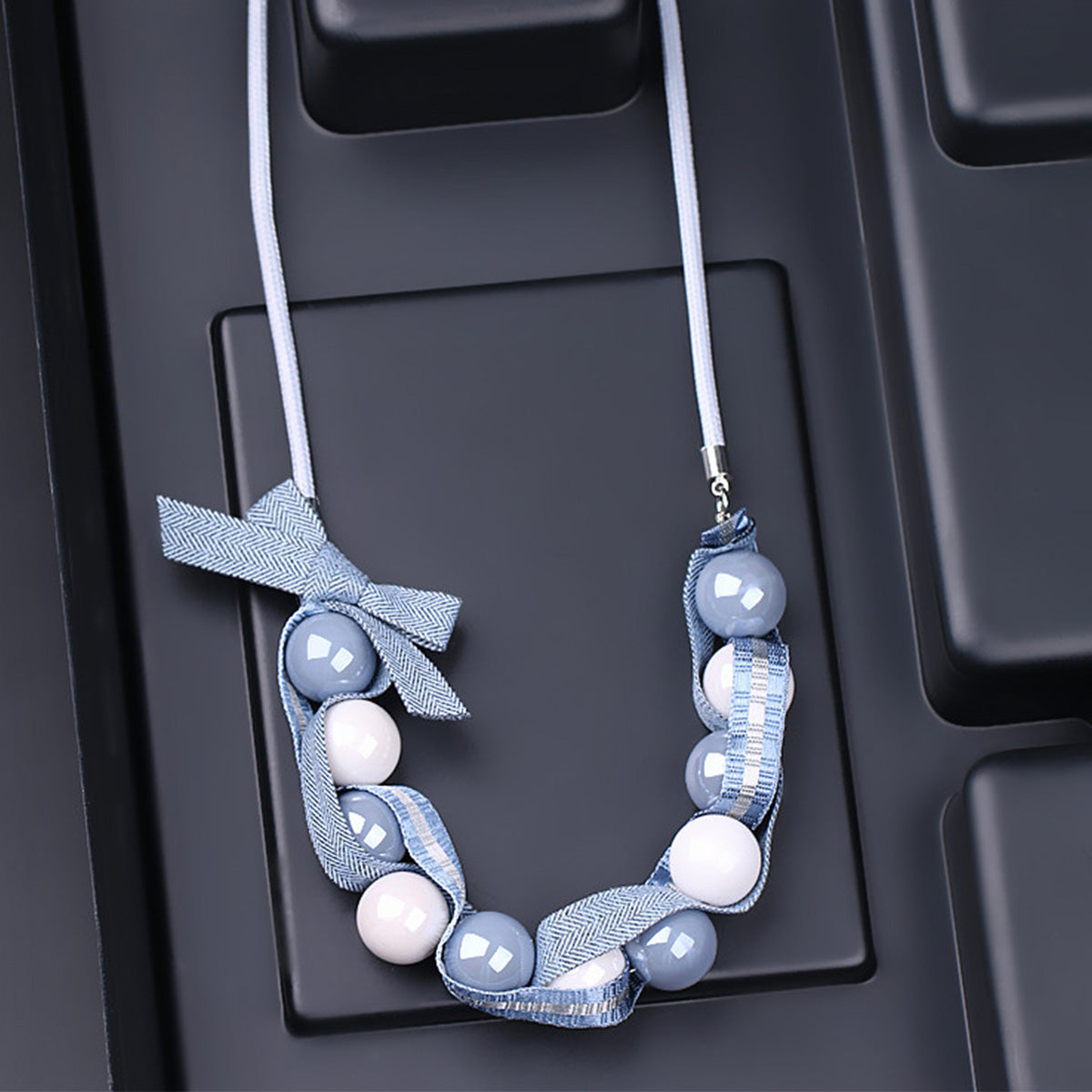 New Style Personality Temperament Small Skirt Shirt Necklace
