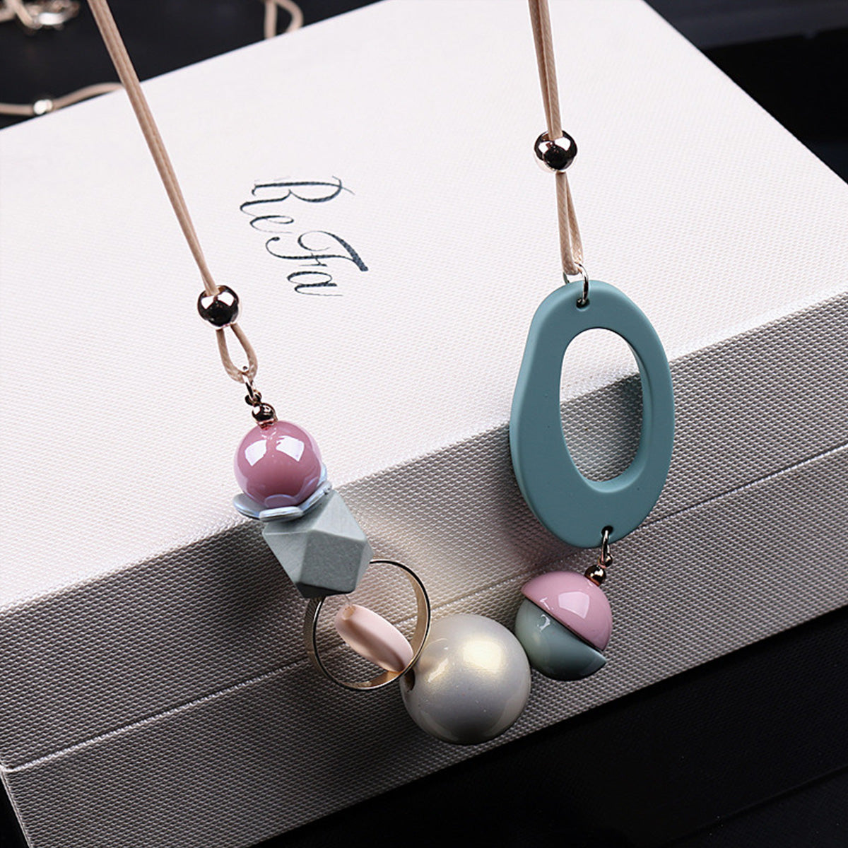 New Style Personality Temperament Small Skirt Shirt Necklace