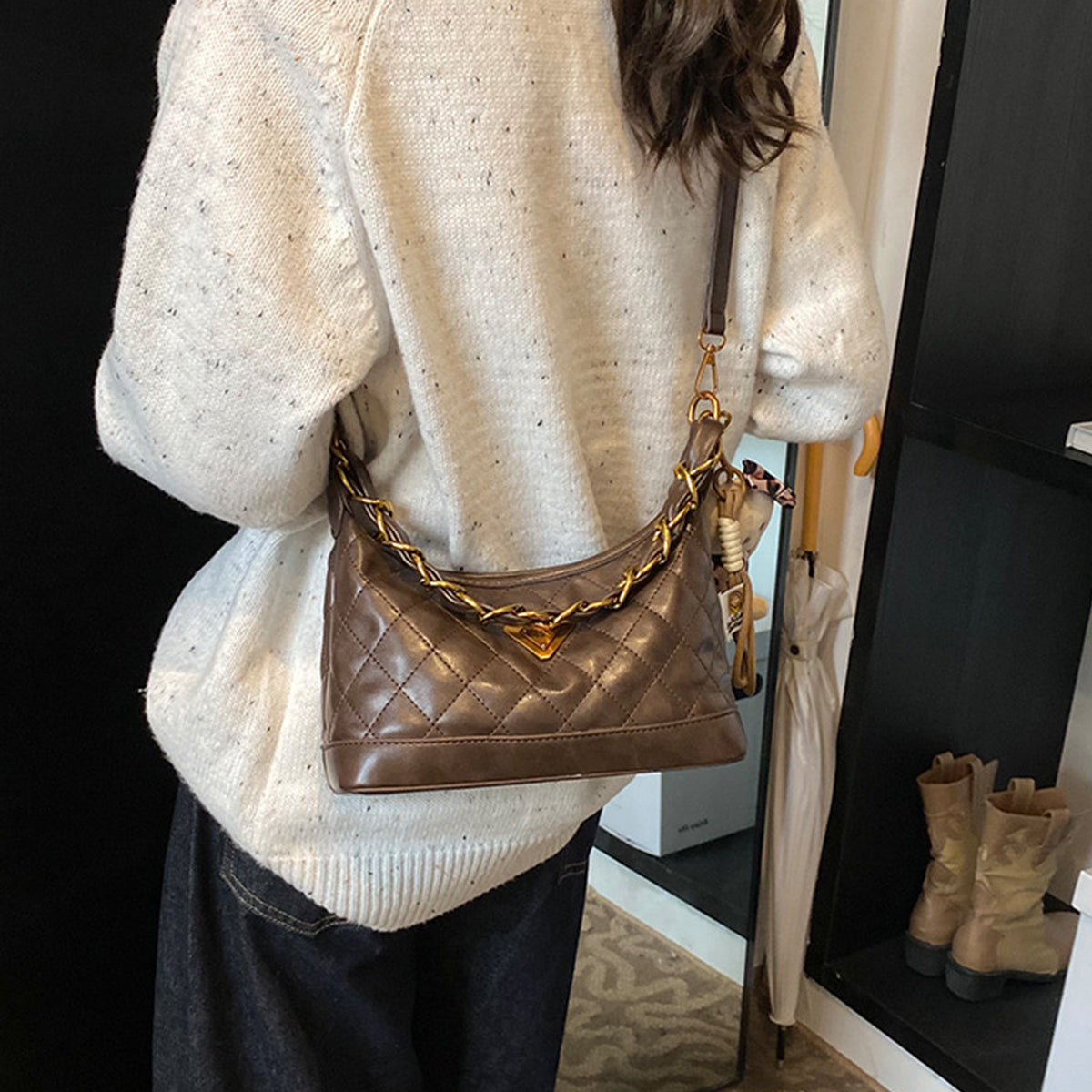 One-Shoulder Crossbody Underarm Chain Bag