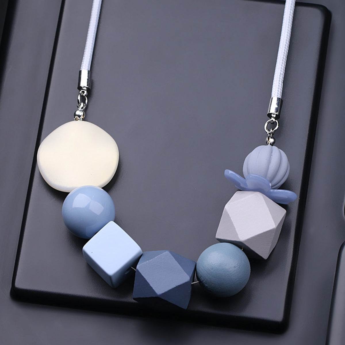 New Style Personality Temperament Small Skirt Shirt Necklace
